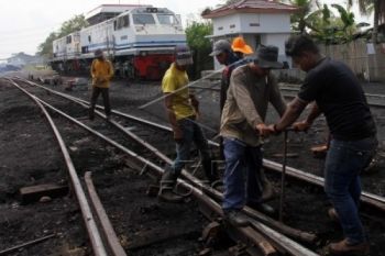 Jelang Arus Mudik, Perbaikan Perlintasan Sebidang Dikebut