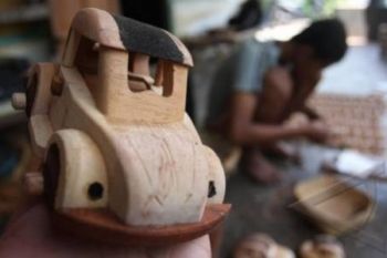 Manfaatkan Limbah Kayu, Kerajinan Klaten Tembus Turki
