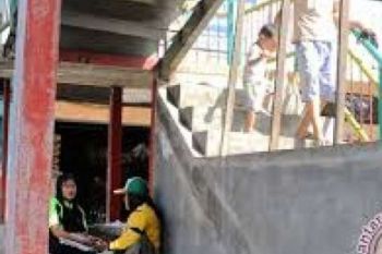 Warga Keluhkan Fasilitas Halte TMP Makin Memprihatinkan