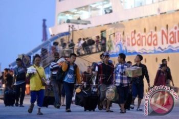 Pemudik Melalui Bakauheni Menuju Jawa 14.758 Orang