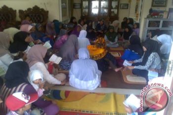 Kedatangkan jenazah korban Hercules disambut tangis keluarga