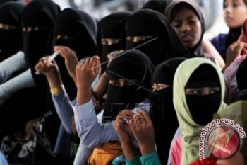 Buka Puasa Pengungsi Rohingya