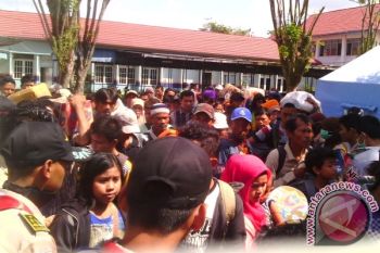 Ribuan Calon Penumpang Terlantar di Pelabuhan Sampit