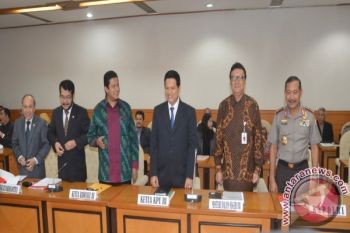 DPR RI Rapat Gabungan Persiapan Pilkada Serentak
