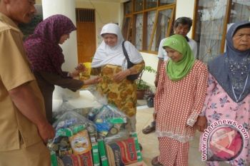 Mensos: 126.000 Lansia Terima Bantuan pada Juni