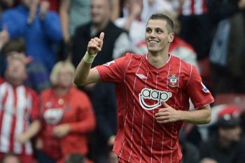 MU tawar murah bintang Southampton