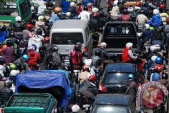 Jalur Kudus-Pati Macet 5 KM Akibat Lakalantas 