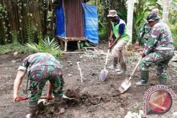 Kodim Mimika bantu masyarakat bangun jamban