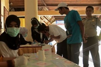 Sopir Bus di Purwokerto Antusias Ikuti Tes Urine