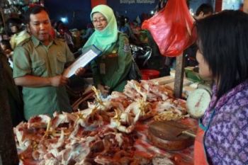 Awas, Pedagang Kelabui Ayam Tiren Direbus dengan Rempah-rempah