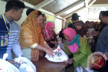 Legislator minta pemerintah turunkan harga kebutuhan pokok