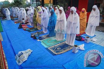 Jamaah An-Nadzir Gelar Salat Idul Fitri Bersama