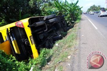 Bus Terguling di Temanggung Empat Tewas