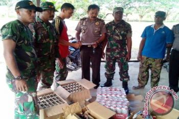 Babinsa Koramil Saonek gagalkan pengiriman minuman keras