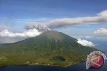 Gunung Gamalama berpotensi semburkan vulkanik
