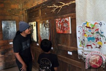 Kelompok Denting Pameran Seni Rupa di Borobudur