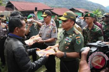 Pangdam dan Kapolda Papua sumbang dana untuk korban penyerangan