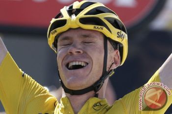 Chris Froome Berhasil Juarai Tour De France 