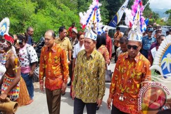 Festival Teluk Humboltd diminta lebih proadat