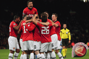 Manchester United Hajar Arsenal 3-2