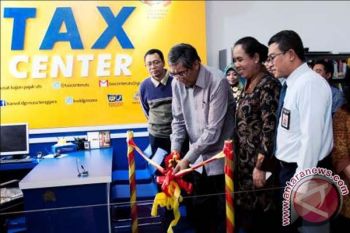 Wakil Menteri Keuangan Resmikan Tax Center UTS