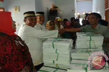 Pasangan k2 bawa dokumen perbaikan ke kpu
