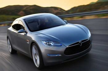 Peretas Bisa Hentikan Tesla Model S dari Jarak Jauh