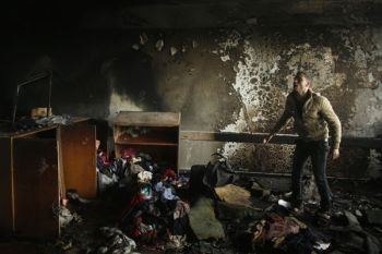 Palestina Berduka Atas Meninggalnya Ayah Bayi yang Dibakar