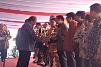 Gubernur Lampung terima anugerah Iptek Budhipura