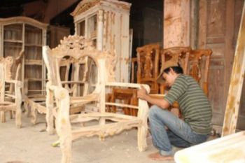 Warga binaan Lapas kalianda dilatih buat mebel