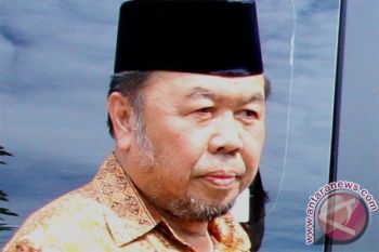 Presiden Serahkan Bintang Jasa Utama kepada Didin Hafidhuddin 