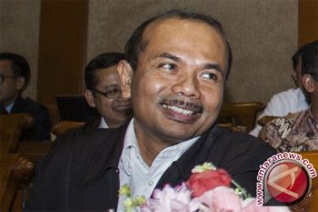 Andrinof Achir Chaniago Tak Kecewa Diberhentikan 