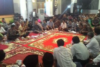 Bertemu Penolak Pabrik Semen Pati, Ganjar Emosi