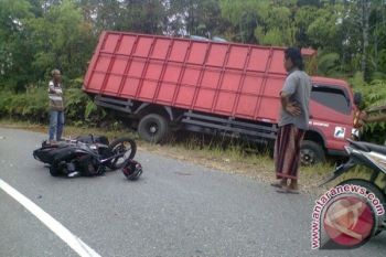 Seorang Pengendara Motor Tewas Bertabrakan Dengan Truk