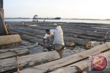 PEMULUNG SUNGAI