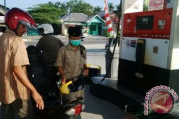 Pegawai SPBU Pangkalan Bun Peringati HUT RI Kenakan Pakaian Tempo Dulu