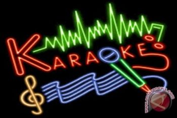 Protes Tempat Karaoke Ditutup, Warga Blokir Jalan