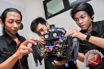 Olimpiade Robot UII Diikuti 400 Peserta