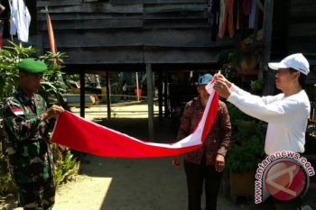 Dirut Kibarkan Merah Putih Di Perbatasan