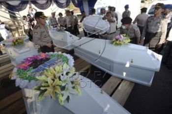 Polisi targetkan identifikasi 10 jenazah per hari