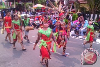 Pemkab Kotim Gelar Pawai Pembangunan dan Budaya