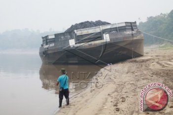 Tongkang Terdampar