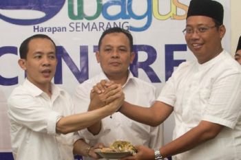 Pasangan Sigit-Agus Daftar Pilkada
