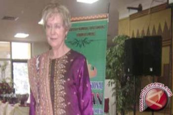 Peneliti Australia Buat Buku Budaya Lampung 