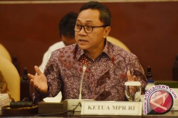  Ketua MPR tembus perkebunan karet demi sosialisasi