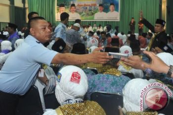 Gubernur lepas jamaah Kloter pertama 