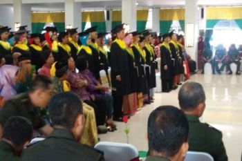 Akper Cenderawasih wisuda 113 Ahli Madya Keperawatan