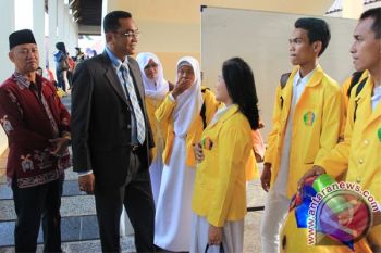 Penerima Beasiswa Pemkot Lulus Cumlaude Di UI