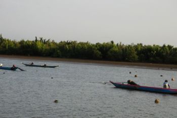Warga Kampung Laut Kembangkan Kolam Budi Daya