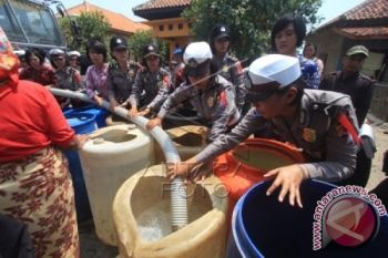 Warga Lareh Sago Kembali Menikmati Air Bersih Pascagalodo